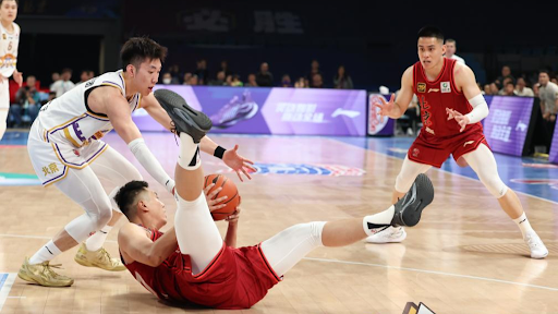 意媒：伊布、费拉拉入选米兰冬奥会火炬传递阵容